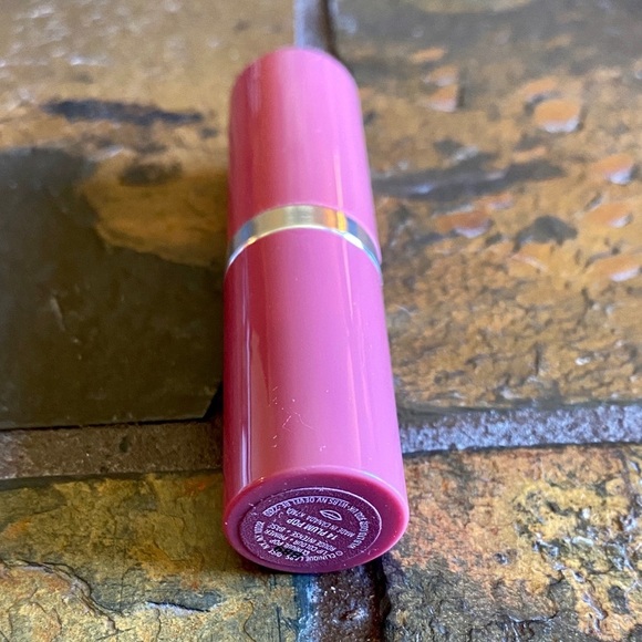 Clinique Plum Pop Lipstick - Picture 2 of 2